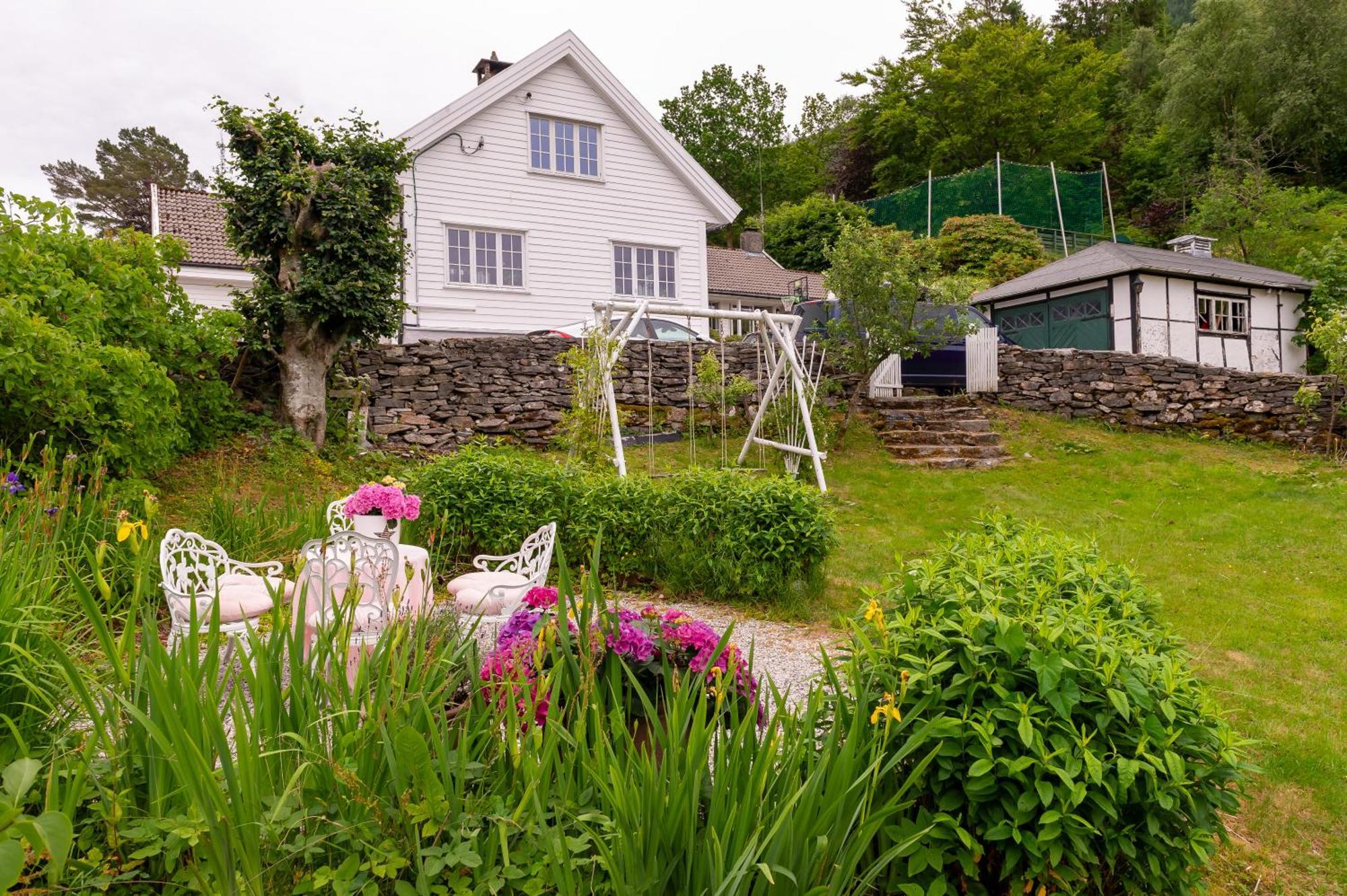 Historisk Sjarm - Moderne Komfort 10Min Fra Bergen Bagian luar foto